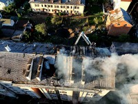 Рятувальники у Львові ліквідували пожежу, спричинену ворожим обстрілом
