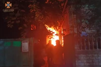 М. Павлоград: вогнеборці ліквідували пожежу на території приватного домоволодіння