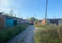 Чугуївський район: рятувальники ліквідували пожежі у гаражних кооперативах, що сталися внаслідок ворожих обстрілів