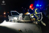 Рятувальники ліквідували наслідки ДТП за участі трьох легкових автівок та врятували трьох людей
