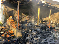 Хустські вогнеборці ліквідували пожежу навісу, що прибудований до житлового будинку