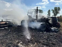 На Яворівщині вогонь знищив трактор з косаркою