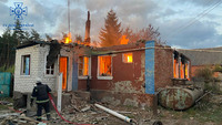 М. Вовчанськ: рятувальники ліквідували ще одну пожежу спричинену ворожими обстрілами