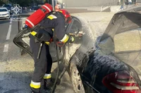 У Львові вогнеборці ліквідували пожежу в Mercedes