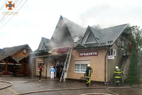 Рятувальники ліквідували пожежу продуктового магазину у Косівському районі