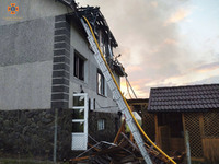 На Хустщині пожежа охопила будинок, в якому ніхто не мешкав
