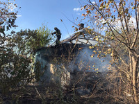 Куп’янський район: нові ворожі обстріли стали причиною пожеж у двох приватних маєтках