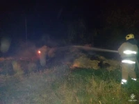 Полтавський район: рятувальники ліквідували пожежу соломи в тюках