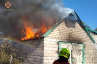 Дніпровський район: вогнеборці ліквідували пожежу в гаражі