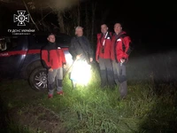 Львівський район: рятувальники відшукали грибника що заблукав в лісі
