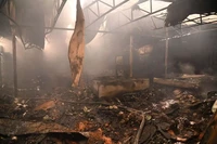 У Рівненському районі вогнеборці ліквідували пожежу в закладі торгівлі
