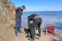 Дніпровський район: водолази-рятувальники дістали з водойми тіло чоловіка