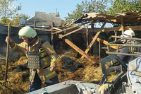 Чугуївський район: російські загарбники демілітаризували приватний сінник, пожежу в якому згасили вогнеборці МПК