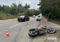 В Чернівецькій області поліцейські розслідують дві дорожньо-транспортні пригоди з травмованими