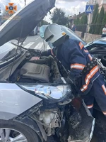Рятувальники ліквідували наслідки автопригоди в Калуському районі за участю двох легкових автомобілів