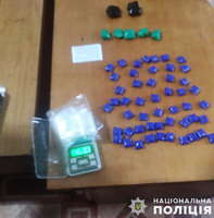 Збував нарковмісні речовини через закладки - у Первомайську поліцейські затримали молодика