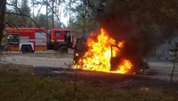 У Вараському районі рятувальники ліквідували пожежу в автомобілі, що загорівся під час руху