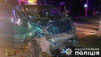 Вісім постраждалих, серед яких троє дітей - у Миколаєві слідчі встановлюють обставини автопригоди за участі двох авто