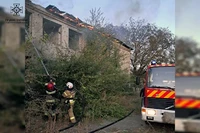 Нікопольський район: надзвичайники загасили пожежу в будівлі, що не експлуатується