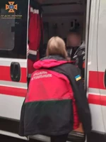 В Яремче на водоспаді Пробій рятувальники врятували 12 річного хлопчика.