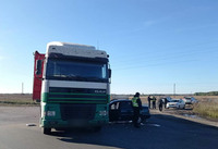 Поліція Полтавщини встановлює обставини ДТП, в якій травмовано водія легковика