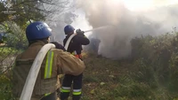 Сумська область: рятувальники ліквідували дві пожежі в житловому секторі, які спричинив ворожий обстріл