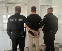 У Львові поліцейські затримали зловмисника за підозрою у пограбуванні магазину