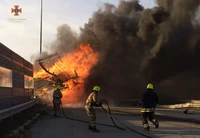 Полтавський район: вогнеборці загасили пожежу у вантажному автомобілі