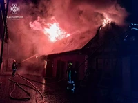 В Звенигородському районі вогнеборці ліквідували пожежі господарчих споруд
