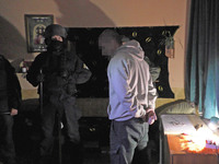 Постачали наркотики у виправний центр: поліцейські Рівненщини спільно з оперативниками установи виконання покарань викрили злочинну групу
