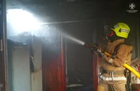 Полтавський район: вогнеборці загасили пожежу в будинку