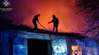 Житомир: рятувальники ліквідували пожежу в складській будівлі