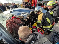Дністровський район: рятувальники врятували водійку, деблокувавши її з понівеченого авто