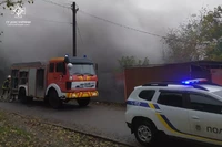 М. Кам’янське: вогнеборці ліквідували пожежу в будинку на чотирьох господарів