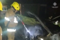 Кобеляки: вогнеборці загасили пожежу в автомобілі