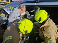 Дубенський район: рятувальники деблокували потерпілу водійку із понівеченого внаслідок ДТП автомобіля