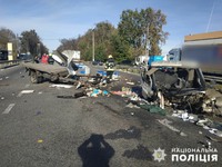 В аварії за участі чотирьох автомобілів загинули двоє водіїв – поліція Вінниччини розслідує обставини ДТП