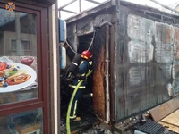 Рятувальники ліквідували пожежу кіоску в місті Галич