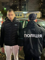 В Чернігові поліцейські затримали «закладчика» з кілограмом наркотиків