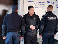 Викрали з картки більше 100 тисяч гривень: у Прилуках поліцейські оперативно затримали підозрюваних