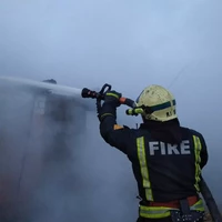 У Вараському районі вогнеборці ліквідували пожежу у приватному домогосподарстві