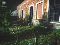 Чернівецький район: вогнеборці ліквідували пожежу в нефункціонуючій будівлі