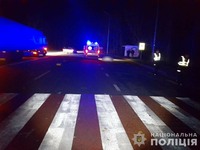 У Вінницькому районі під колесами автомобіля Lexus загинула жінка-пішохід – поліція розслідує обставини ДТП