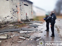 Росіяни руйнують житло та господарчі будівлі у прикордонні Чернігівщини: поліція документує наслідки обстрілів