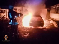 У Звенигородському районі рятувальники ліквідували пожежу автомобіля