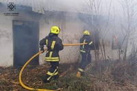Дніпровський район: вогнеборці ліквідували займання господарської споруди