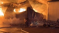 Вінницька область: триває ліквідація пожежі ангару