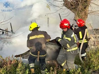 Бердичівський район: рятувальники загасили сіно, що зайнялось через дитячі пустощі з вогнем