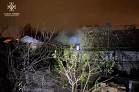 М. Дніпро: рятувальники ліквідували пожежу в двох господарчих будівлях