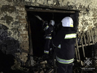 На Вінниччині бійці ДСНС ліквідували пожежу в приватному гаражі
